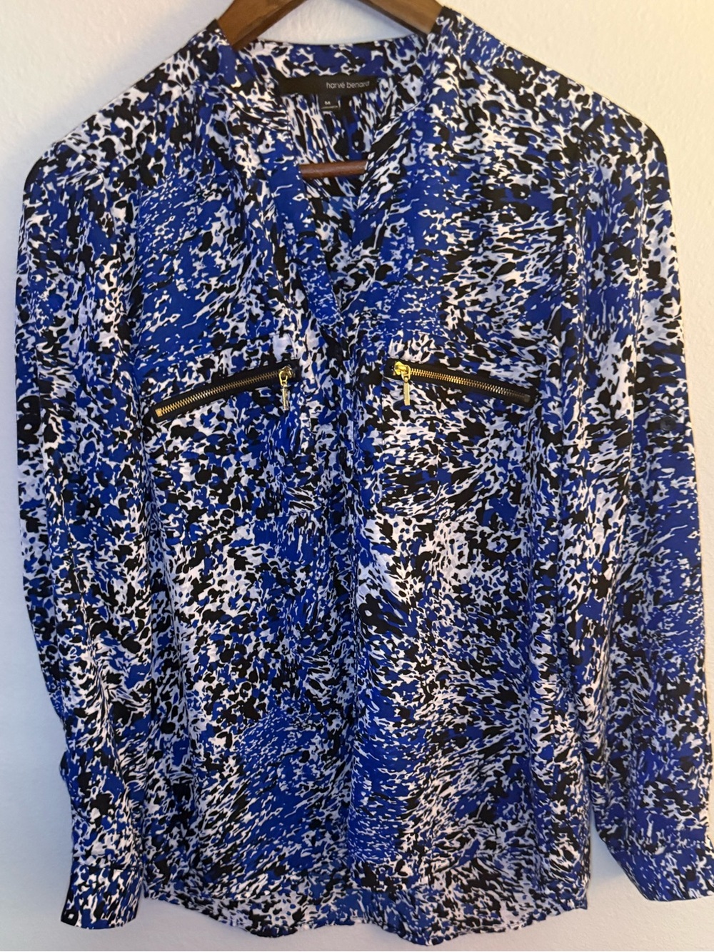 Harve Benard Blue Black White Abstract Zip-Pocket Blouse